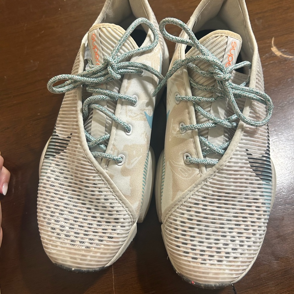 Nike Superrep Sneaker Beige and Blue